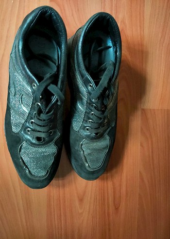 36 Beden Siyah Parlak Yılan Desenli Bağcıklı Kadın Spor Ayakkabı