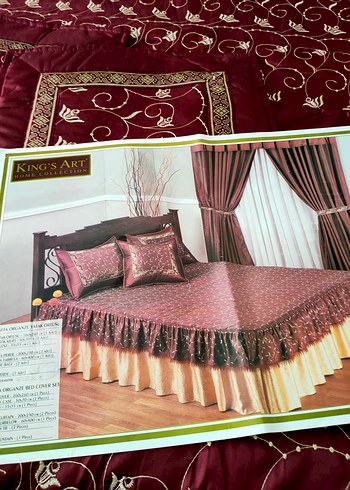 Beden bordo Renk Bordo İşlemeli Yatak Örtüsü
