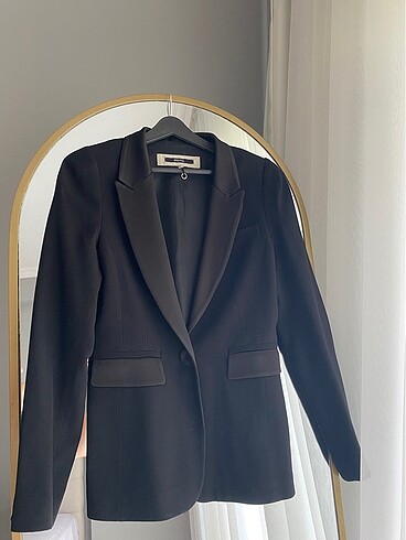 m Beden İpekyol Kruvaze yaka siyah blazer ceket