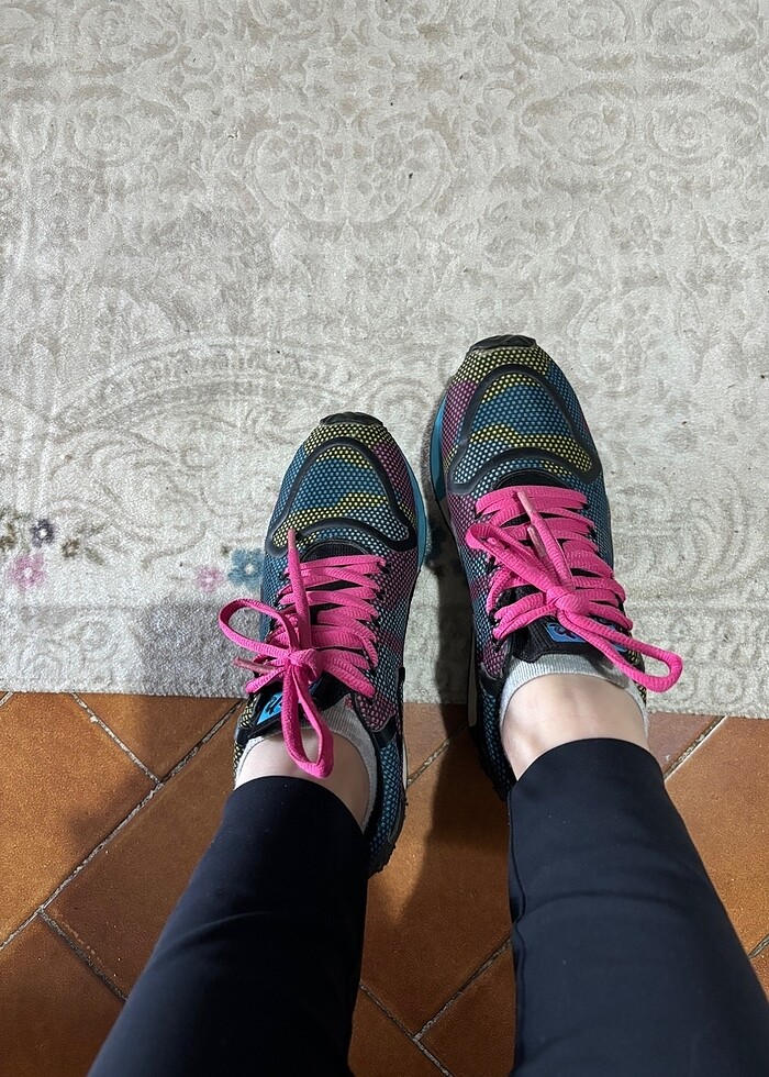 Dolgu topuk spor ayakkabı - Görsel 5