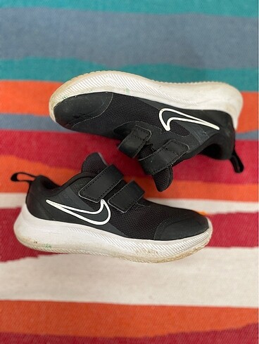 26 Beden Nike siyah spor ayakkabı 26 numara