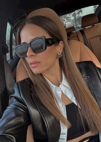 PRADA GÜNEŞ GÖZLÜĞÜ
