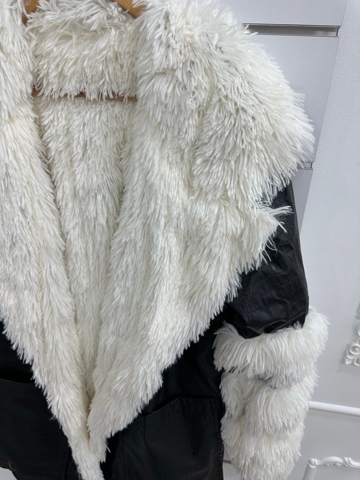 Kürklü Beyaz Kısa Montu G192 - Görsel 2