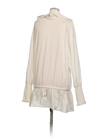 l Beden Zara Bluz %70 İndirimli.