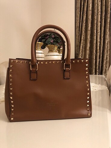Valentino zımbalı çanta