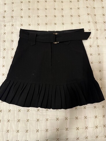 Stradivarius marka siyah mini etek - M beden