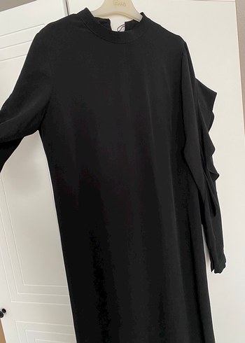 Diğer Uzun Kollu Siyah Volanlı Tunik