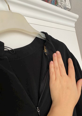 40 Beden siyah Renk Uzun Kollu Siyah Volanlı Tunik
