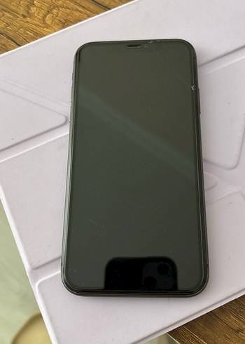 Siyah iPhone 11