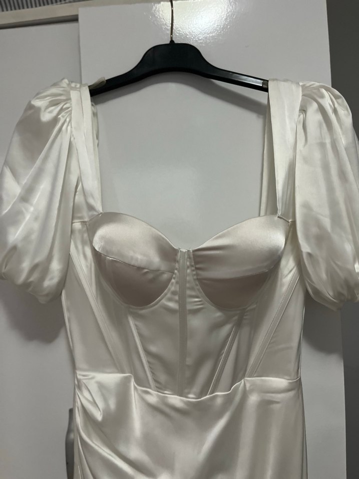 Beyaz Drapeli Uzun Saten Abiye Elbise - Görsel 2