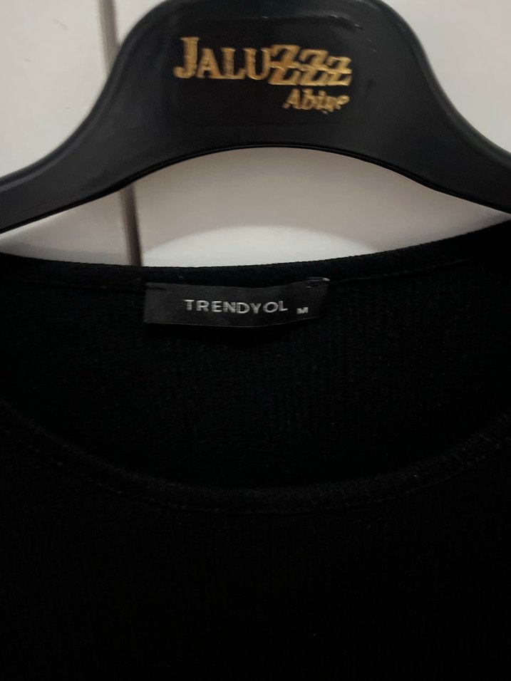 Siyah Kolsuz Crop Top - Görsel 2