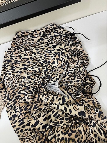 s Beden Leopar desenli etek