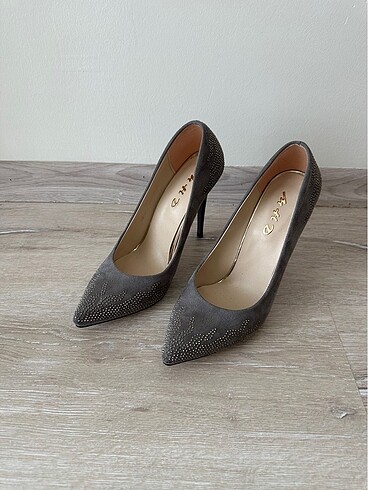 Diğer Stiletto