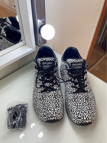 38 Beden Skechers Jen Stark ayakkabı
