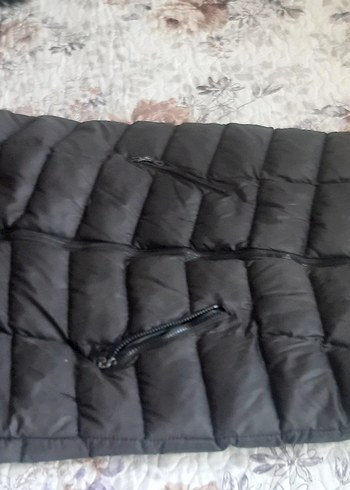 Kürk Detaylı Siyah Kapüşonlu Kadın Mont - Görsel 2