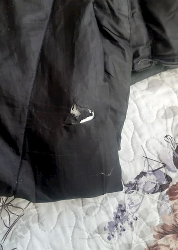 Kürk Detaylı Siyah Kapüşonlu Kadın Mont - Görsel 3