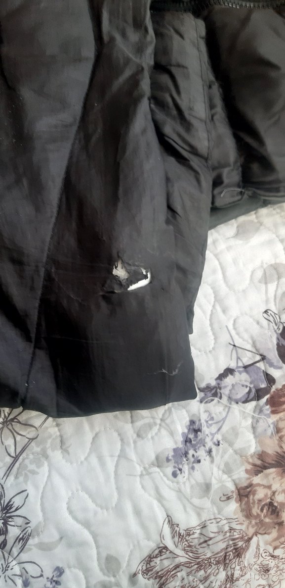 Kürk Detaylı Siyah Kapüşonlu Kadın Mont - Görsel 3