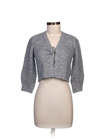 H&M Bluz %70 İndirimli.