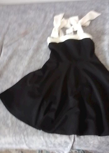 Siyah Beyaz Midi Askılı Elbise - Görsel 4