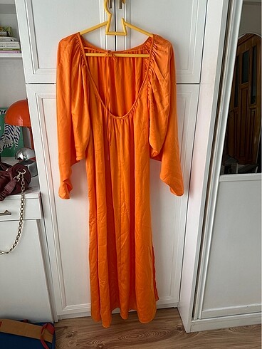 xs Beden H&m turuncu uzun elbise xs saten