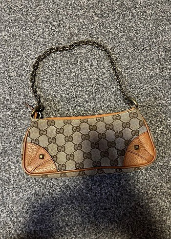 Beden Vintage gucci çanta neredeyse hiç kullanılmamış. Yeni gibi!