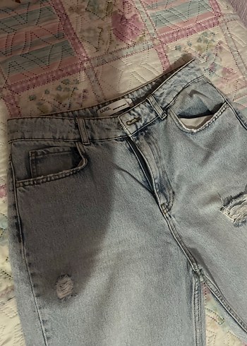 40 Beden gri Renk Karol Açık Mavi Yırtık Bol Kesim Kot Pantolon