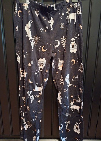 Siyah Desenli Kadın Pijama Takımı - Görsel 2