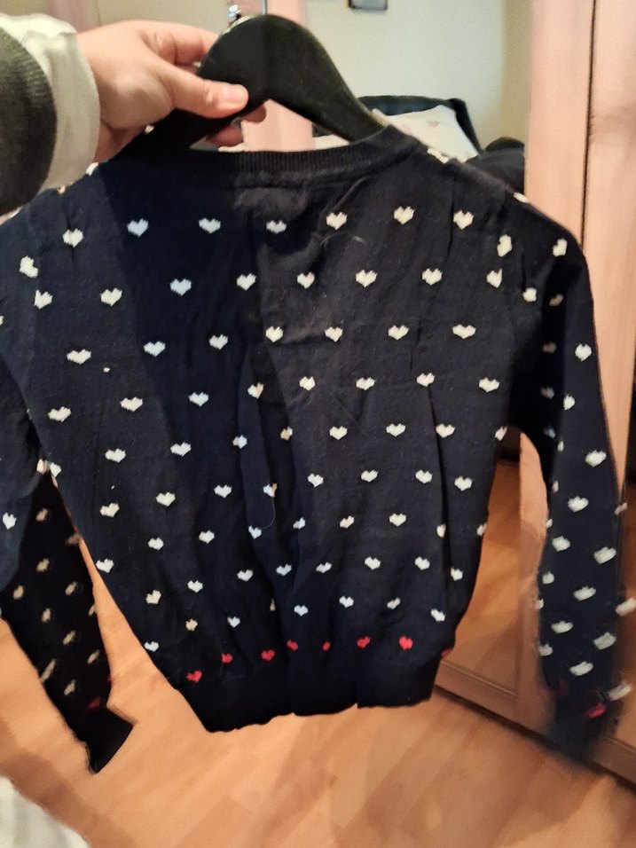 Siyah Düğmeli İnce Hırka - Görsel 2