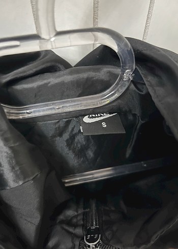 Nike Siyah Fermuarlı Erkek Yağmurluk - Görsel 3