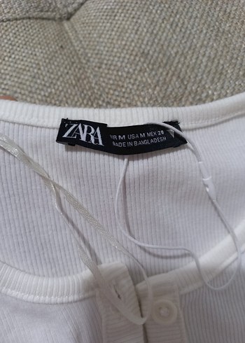 Beyaz Düğmeli Uzun Kollu Kadın  Hırkası - Görsel 3