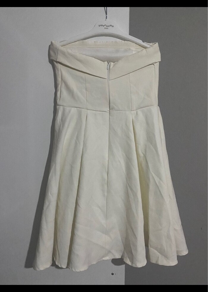 Beyaz Straplez Elbise - Görsel 2