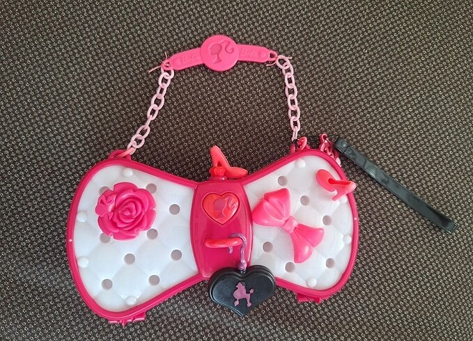 Barbie Renk Değiştiren Çanta