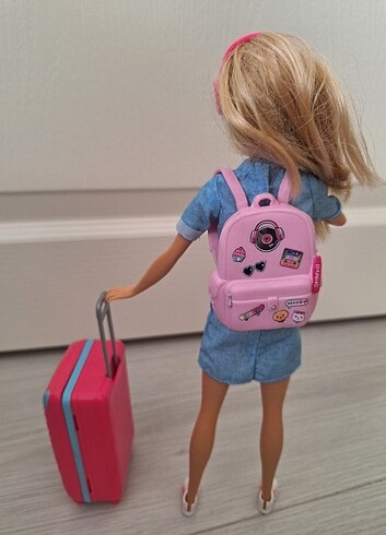 Barbie Barbie Tatilde Tüm Aksesuarlı