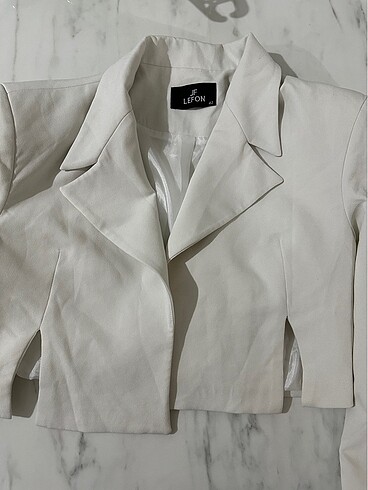 42 Beden Şık modern Crop blazer ceket