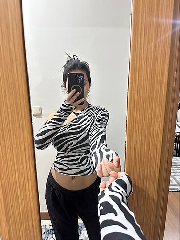 s Beden siyah Renk Omuz dekolteli zebra bluz