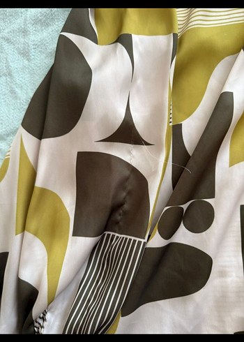 Düğmeli, Geometrik Desenli Kadın Mini Gömlek - Görsel 2