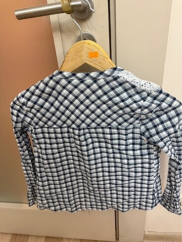 10 Yaş Beden LC Waikiki marka kız çocuk gömlek