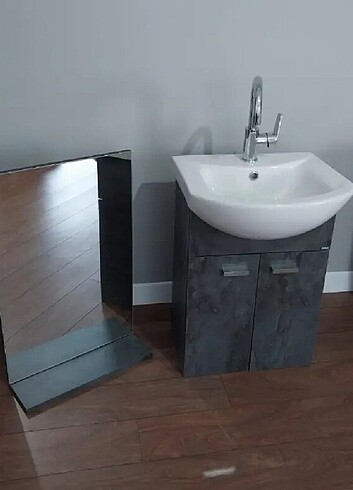 Banyo dolabı