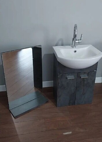 Beden Banyo dolabı