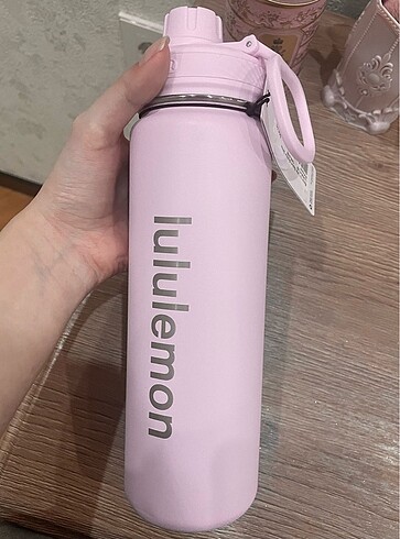 lululemon pink glow su şişesi suluk