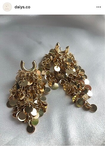 Pullu Sarkıt Gold küpe