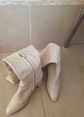 38 Beden Beyaz Dizüstü Stiletto Çizme