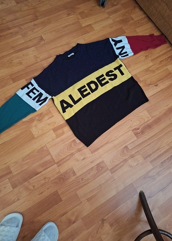 Renkli Baskılı Yün Kazak