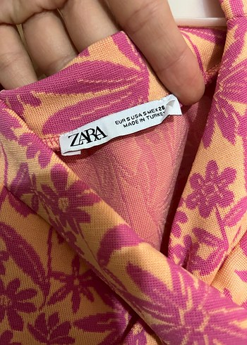 Zara Pembe Çiçek Desenli crop
