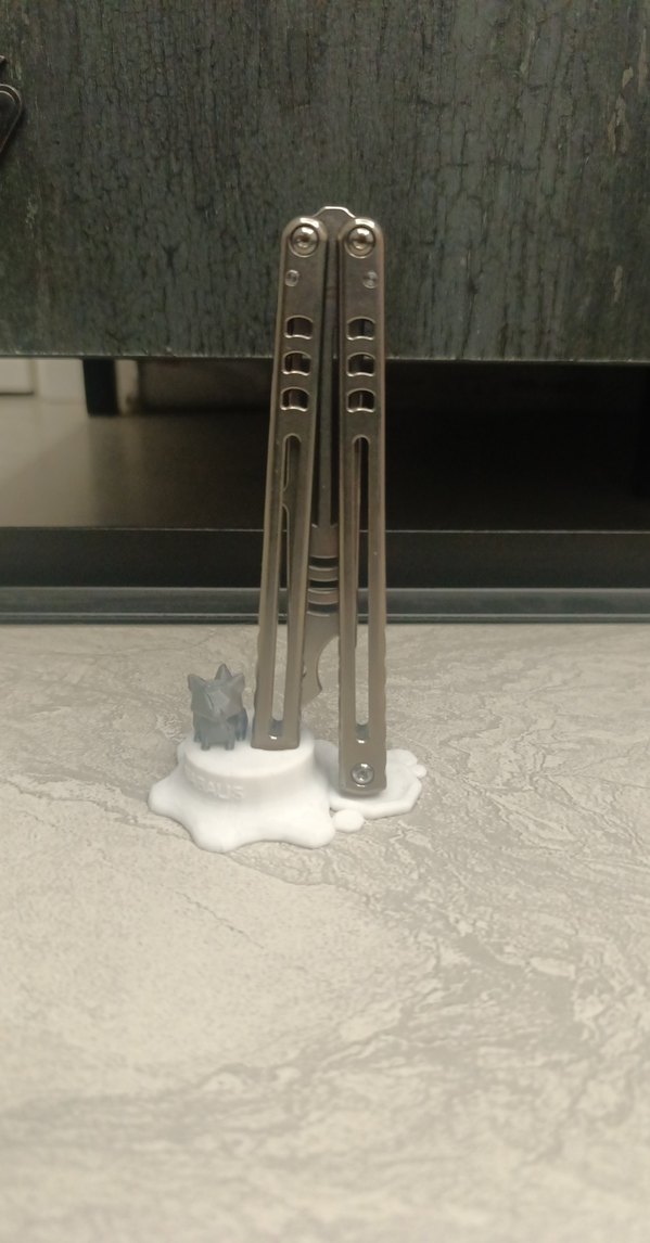 Beyaz tilki figürlü nabalis balisong standı - Görsel 5