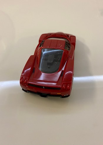  Parlak Kırmızı Ferrari Oyuncak Araba