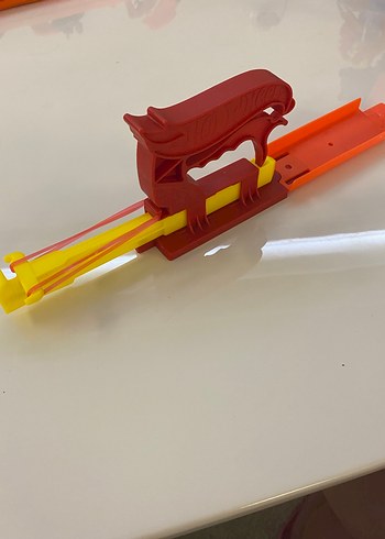 Beden Renk Kırmızı Hot Wheels Yarış Başlatıcı
