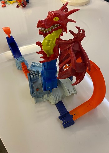 Hot Wheels Ejderha Macerası Oyun Seti