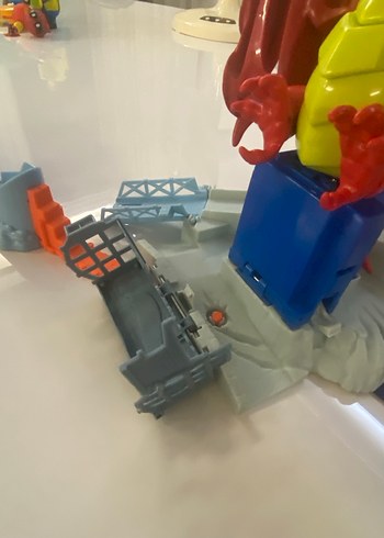  Beden Hot Wheels Ejderha Macerası Oyun Seti