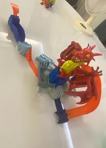  Beden Renk Hot Wheels Ejderha Macerası Oyun Seti